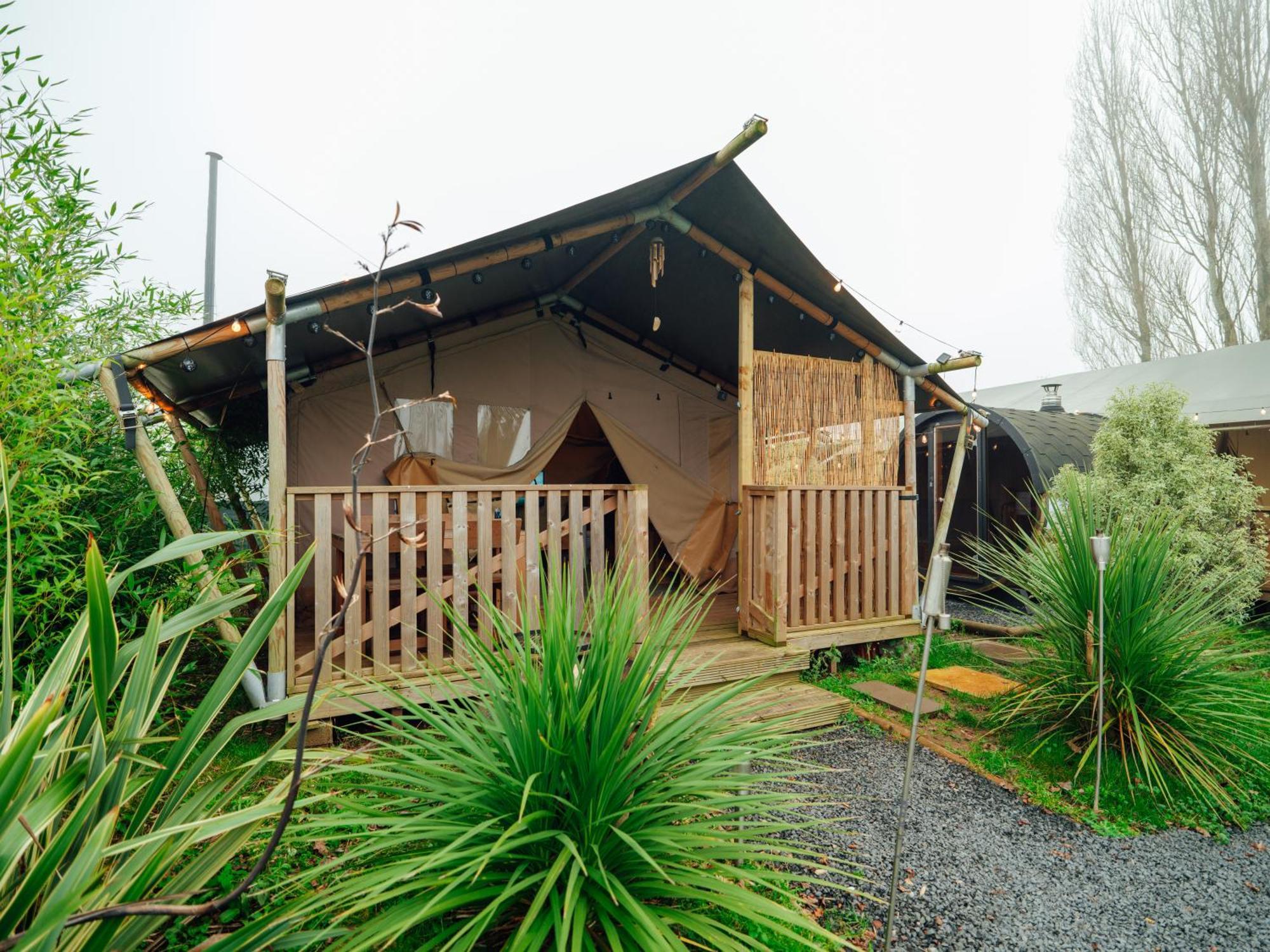 Sunset Retreats Safari Tent Ombersley ภายนอก รูปภาพ